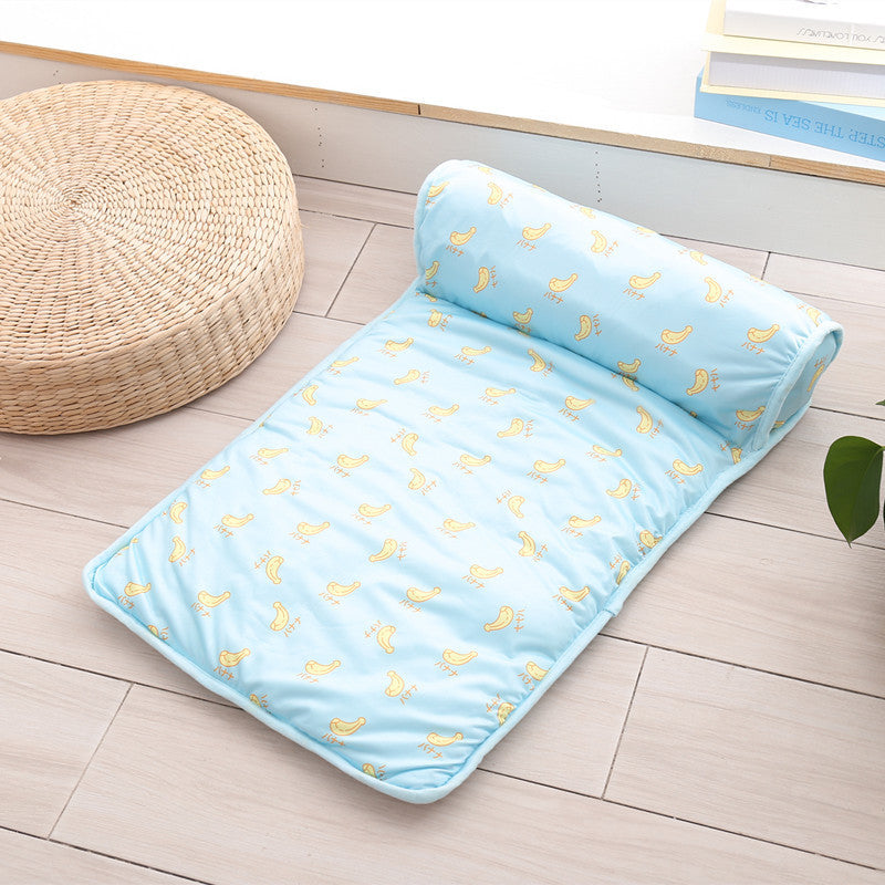 Cat dog pet ice pad summer autumn cooling heatstroke prevention sleeping mat fruit mat non-slip ice silk mat.