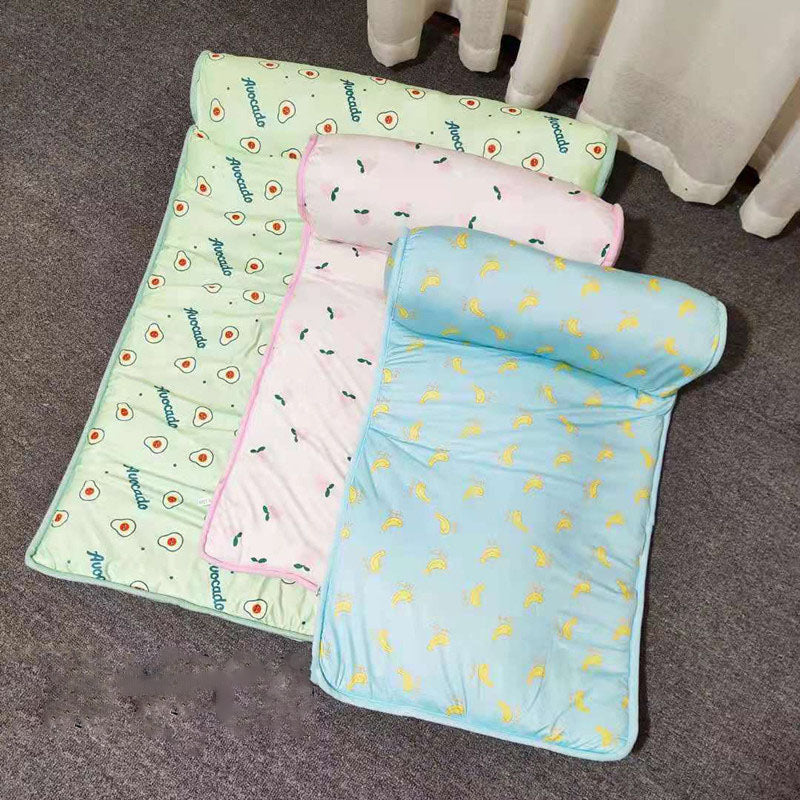 Cat dog pet ice pad summer autumn cooling heatstroke prevention sleeping mat fruit mat non-slip ice silk mat.